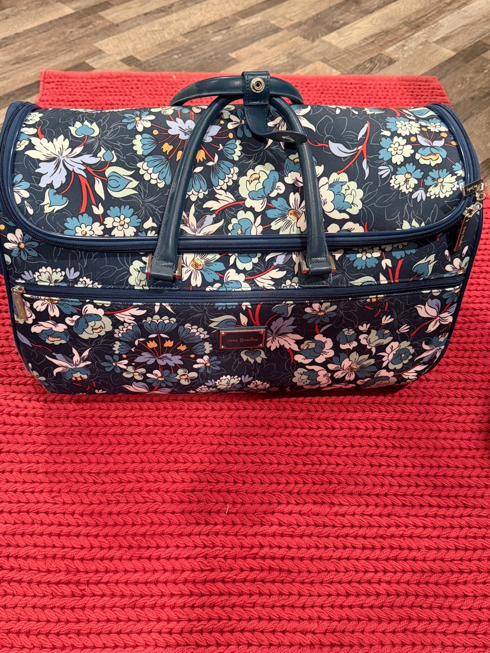 Vera Bradley Navy Floral Travel Weekender